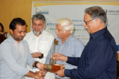 Mr. Fakhar Durrani is receiving RTI Champions Award 2017 in Journalist category